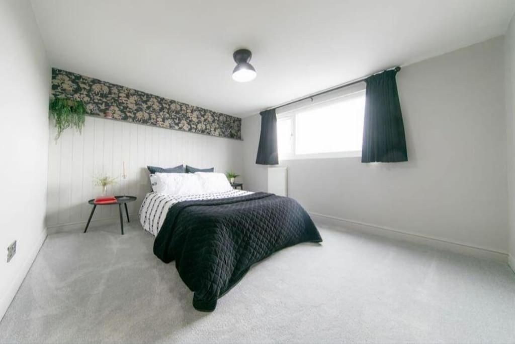 Recently Refurbished Home. Poulton-le-Fylde Екстер'єр фото