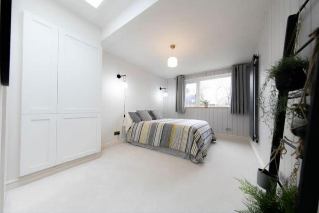 Recently Refurbished Home. Poulton-le-Fylde Екстер'єр фото